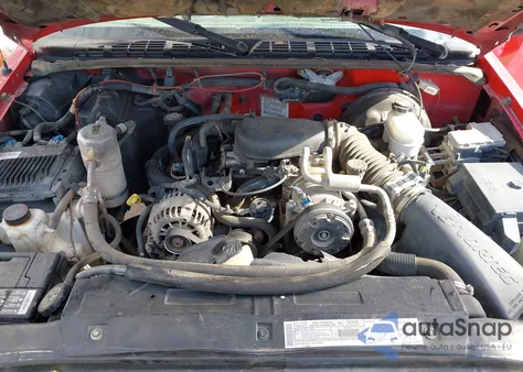 2000 Chevrolet S-10 Ls from USA, damaged, VIN 1GCCS14W2Y8125526